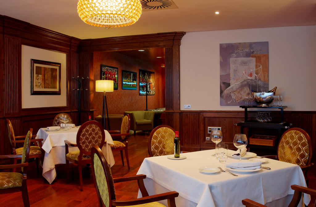 Hotelsefutbol Las Rozas de Madrid Ngoại thất bức ảnh