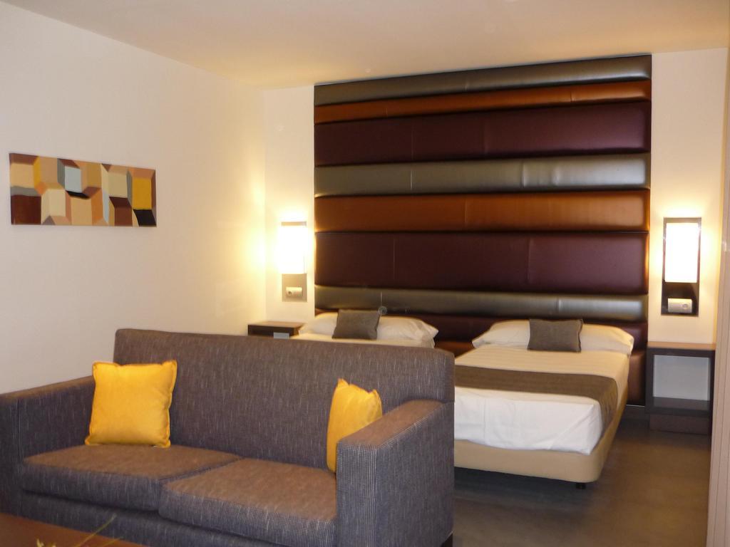 Hotelsefutbol Las Rozas de Madrid Phòng bức ảnh